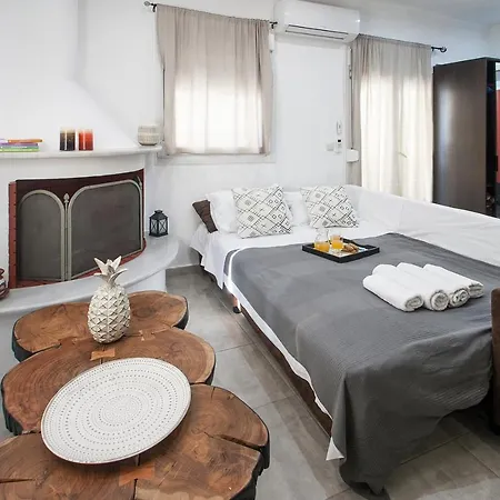 Apartment Bohemian Townhouse Skiathos-Stadt