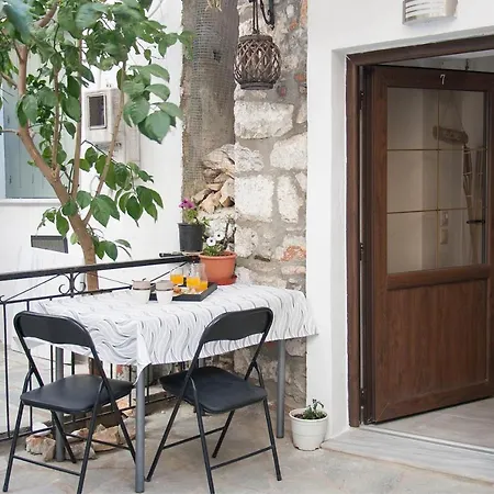 Bohemian Townhouse * Skiathos-stad