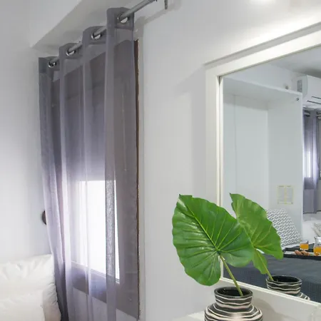 Bohemian Townhouse Apartment