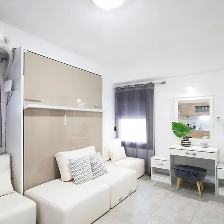 Bohemian Townhouse * Skiathos-stad