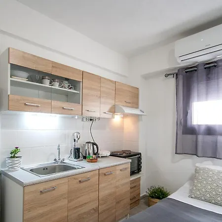 Апартаменты Bohemian Townhouse Скиатос