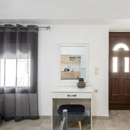 Bohemian Townhouse * 斯基亚索斯镇