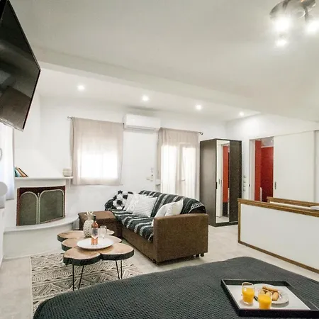 Bohemian Townhouse * 斯基亚索斯镇