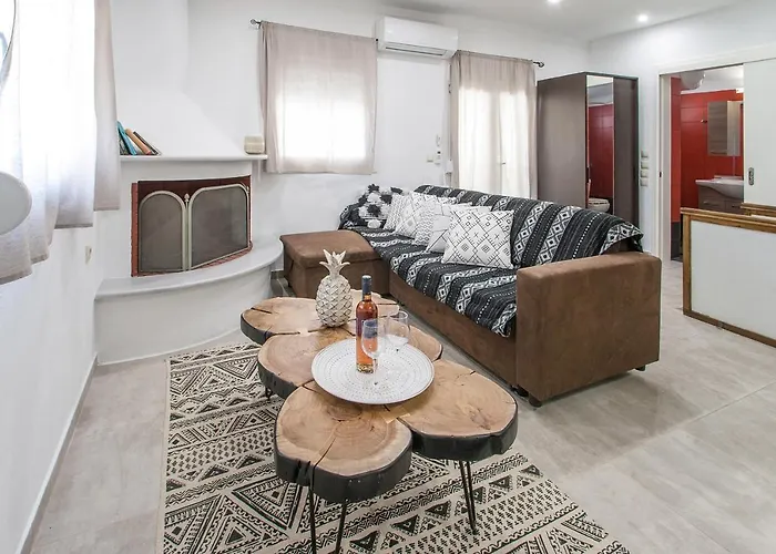 Bohemian Townhouse Skiathos Town